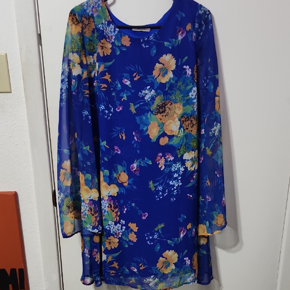 Entro Blue Sheath Dress with Bell Sleeves